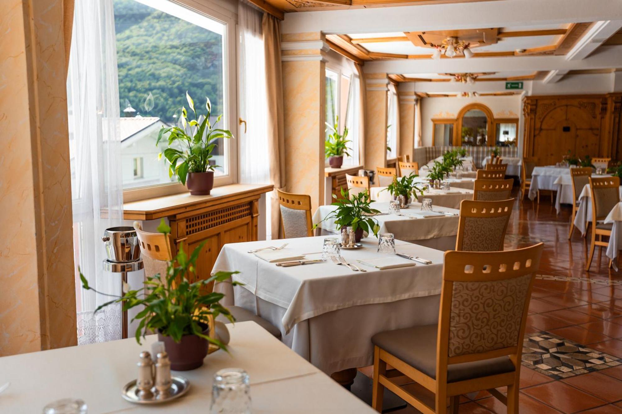 Alpenresort Belvedere Molveno Exteriör bild